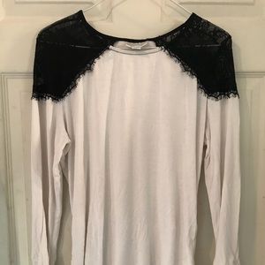 White and black long sleeve shirt